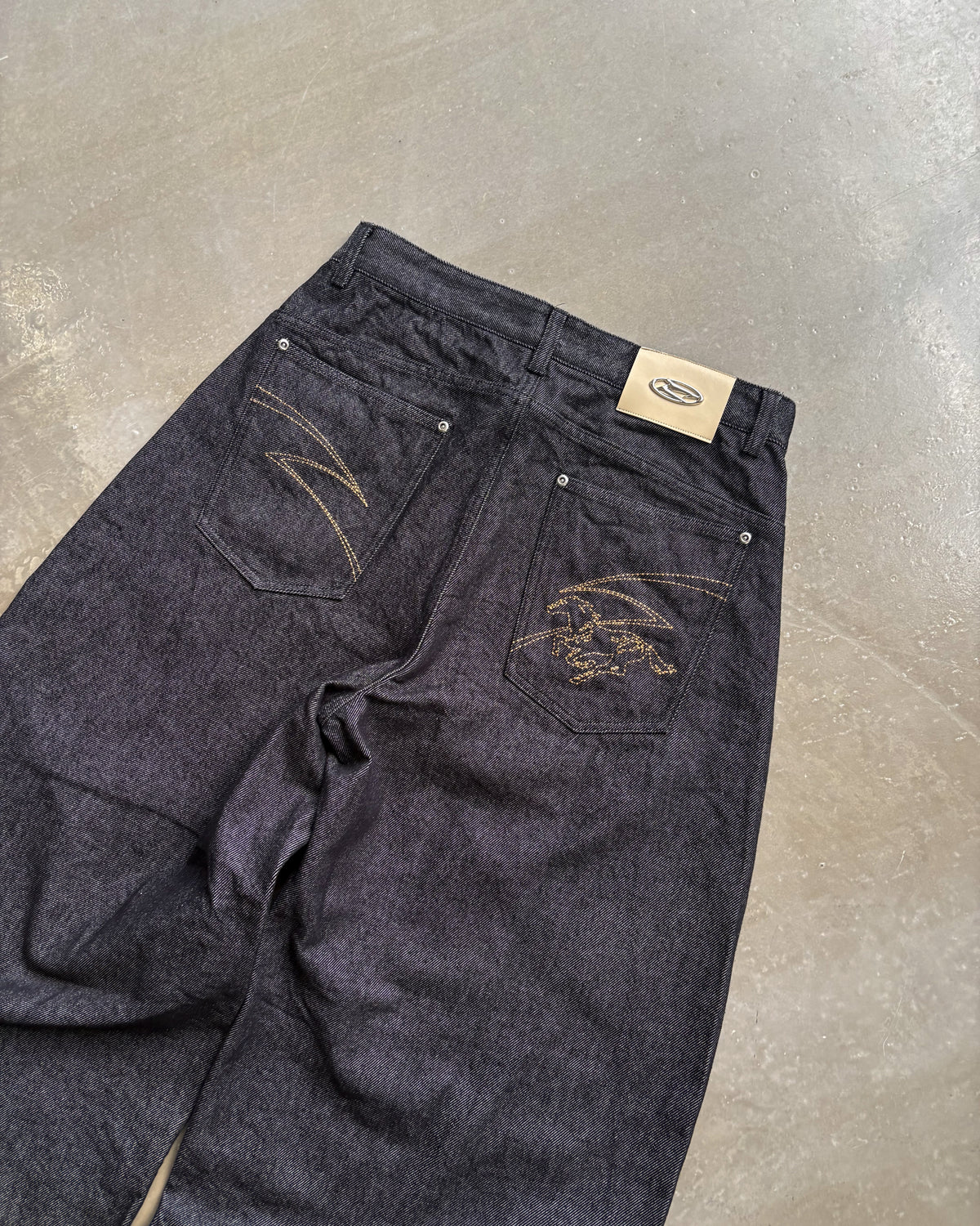 Raw Denim Baggy Jeans "Year of the Horse" Edition - Black